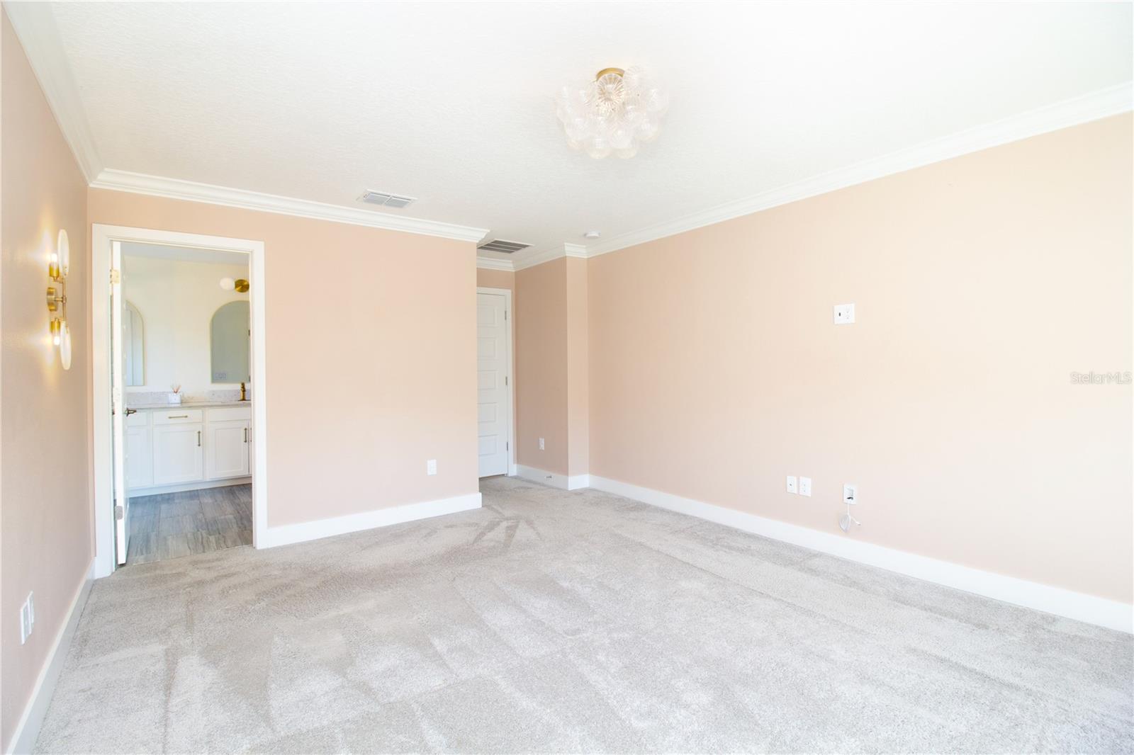 Listing photo id 20 for 18023 Fenders Way