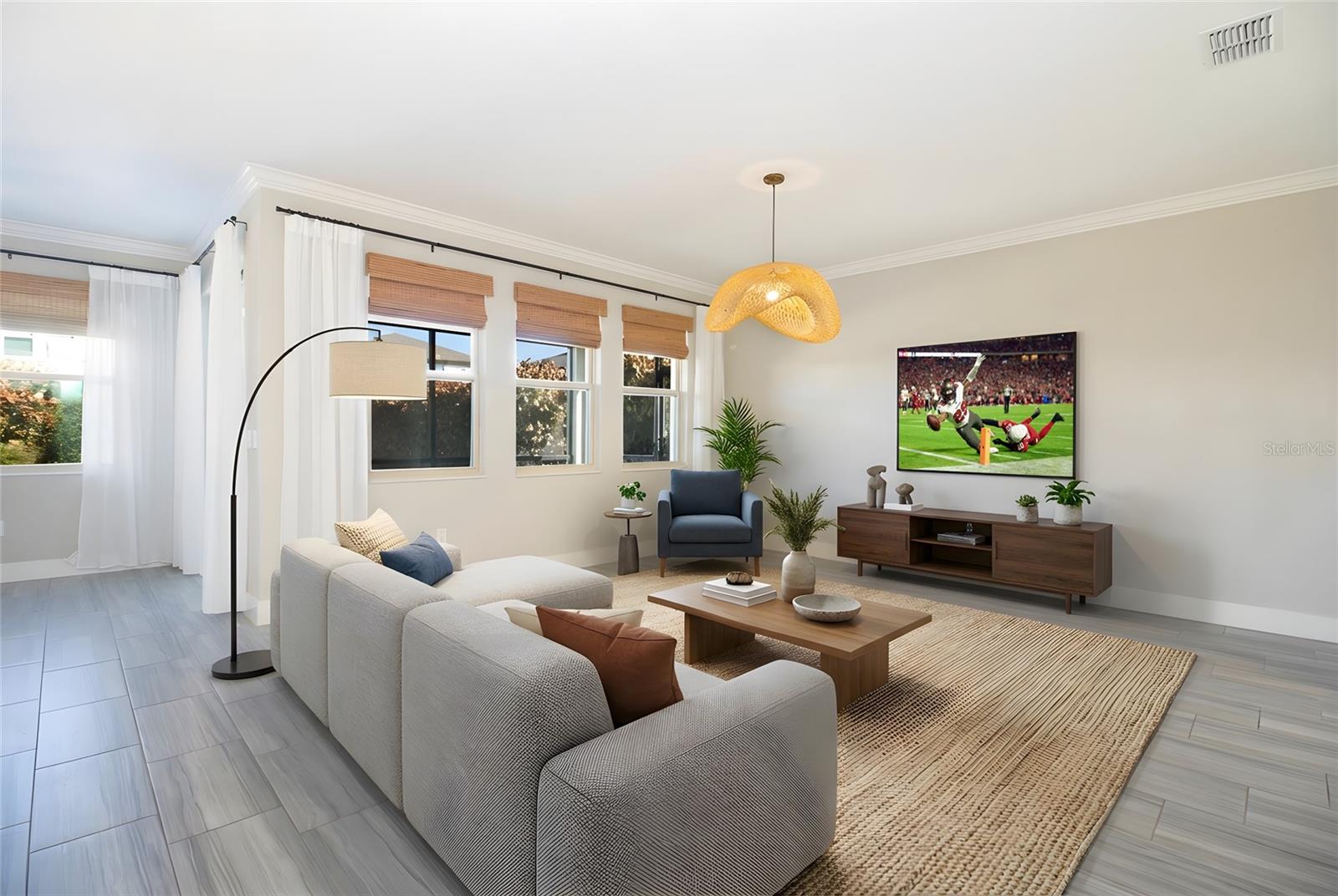 Listing photo id 2 for 18023 Fenders Way