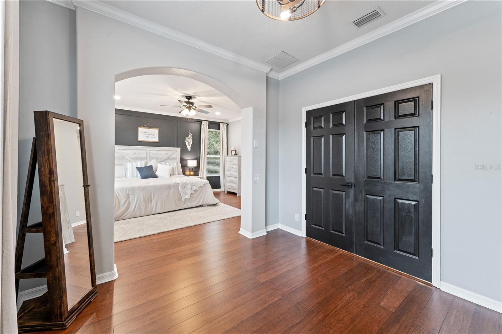 Image 45 of 100 For 5292 Kernwood Court