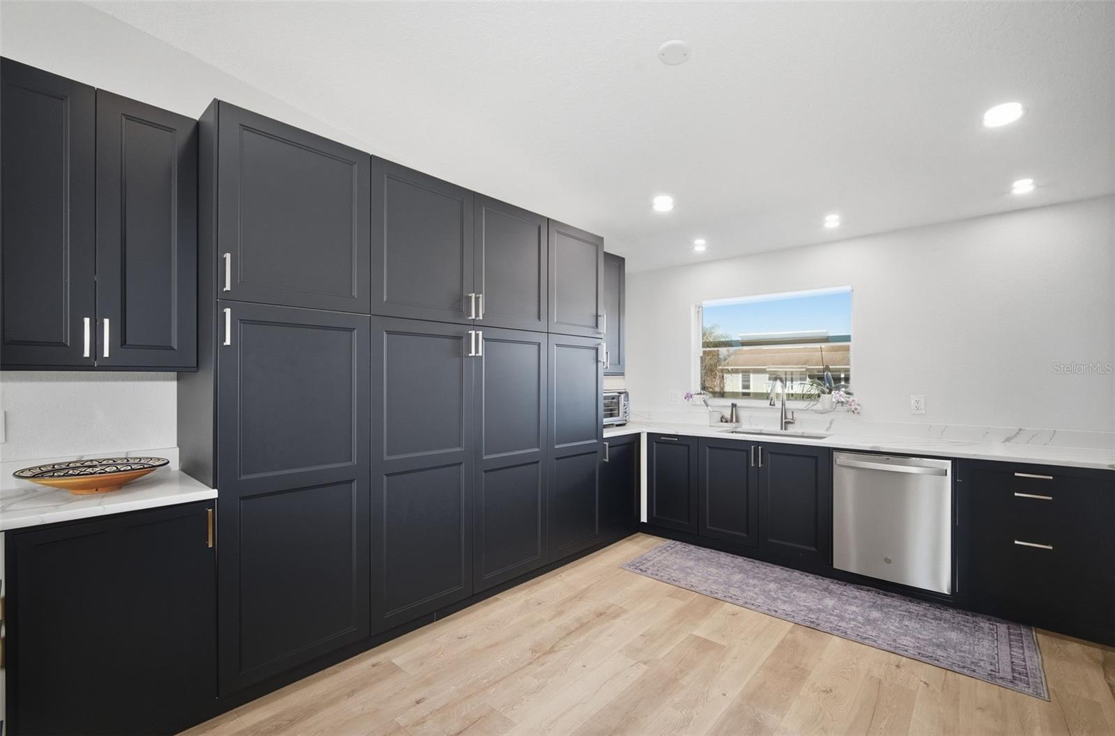 Image 11 of 55 For 1826 Nebraska Avenue Ne