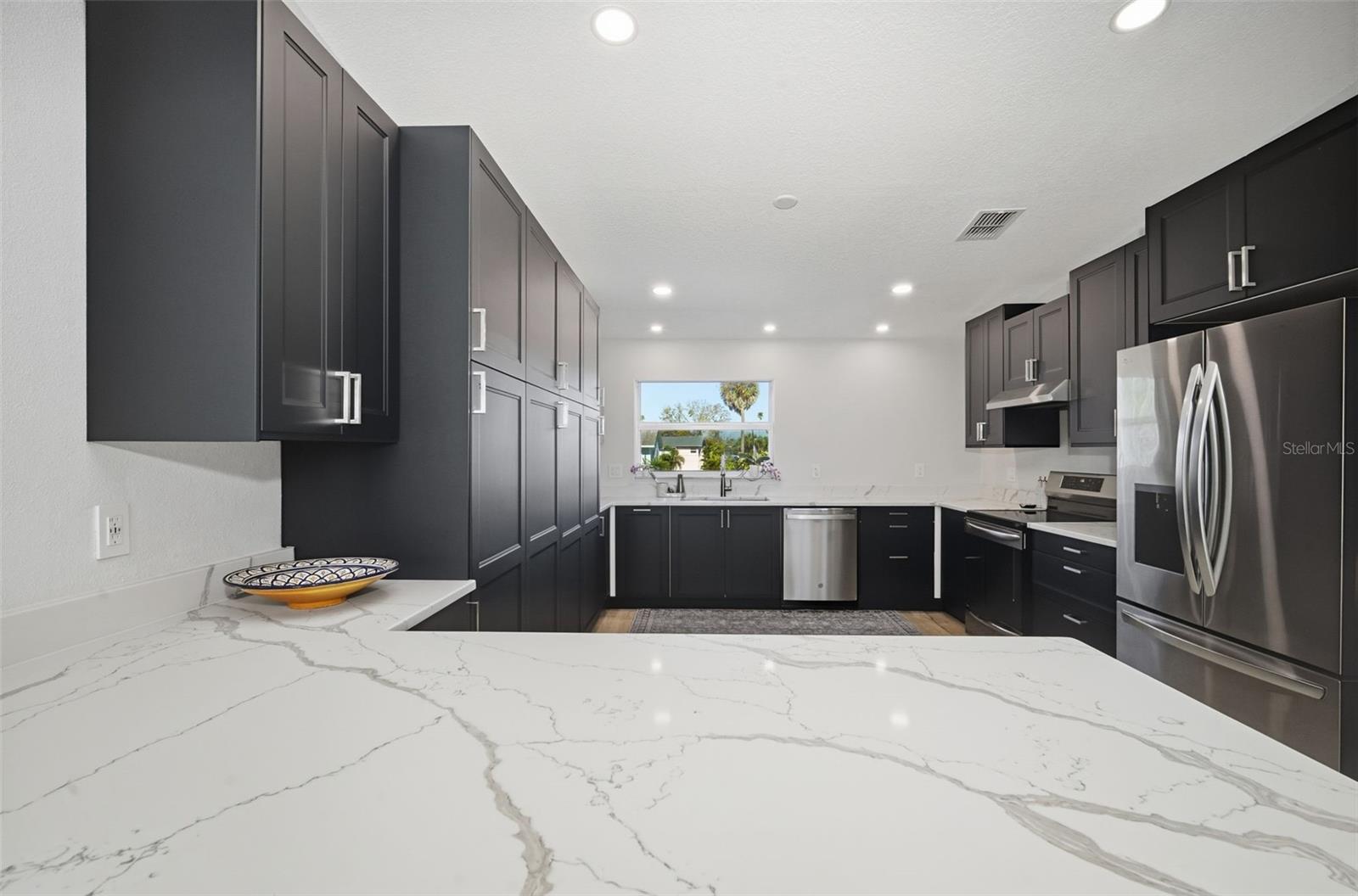 Image 14 of 55 For 1826 Nebraska Avenue Ne