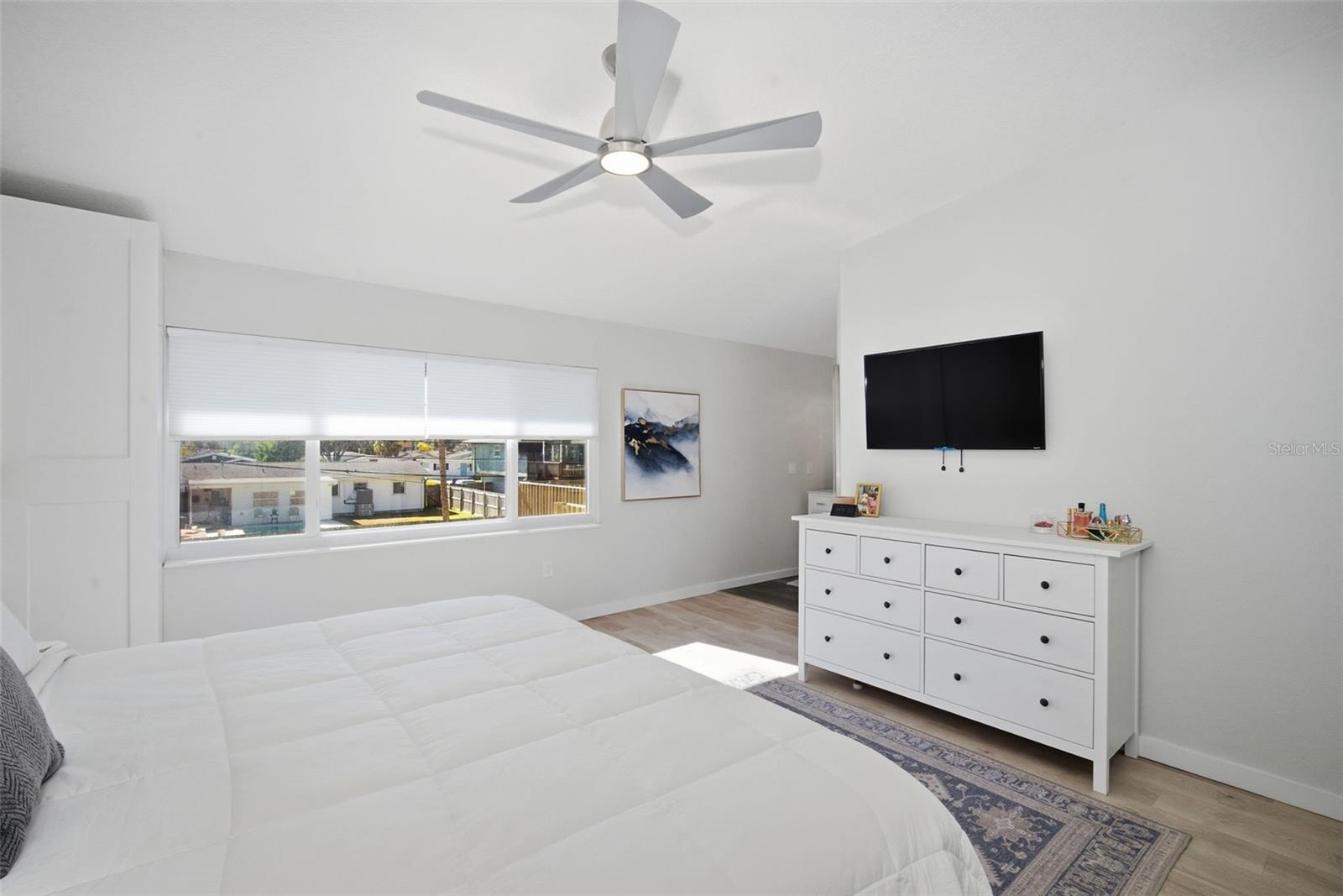 Image 23 of 55 For 1826 Nebraska Avenue Ne