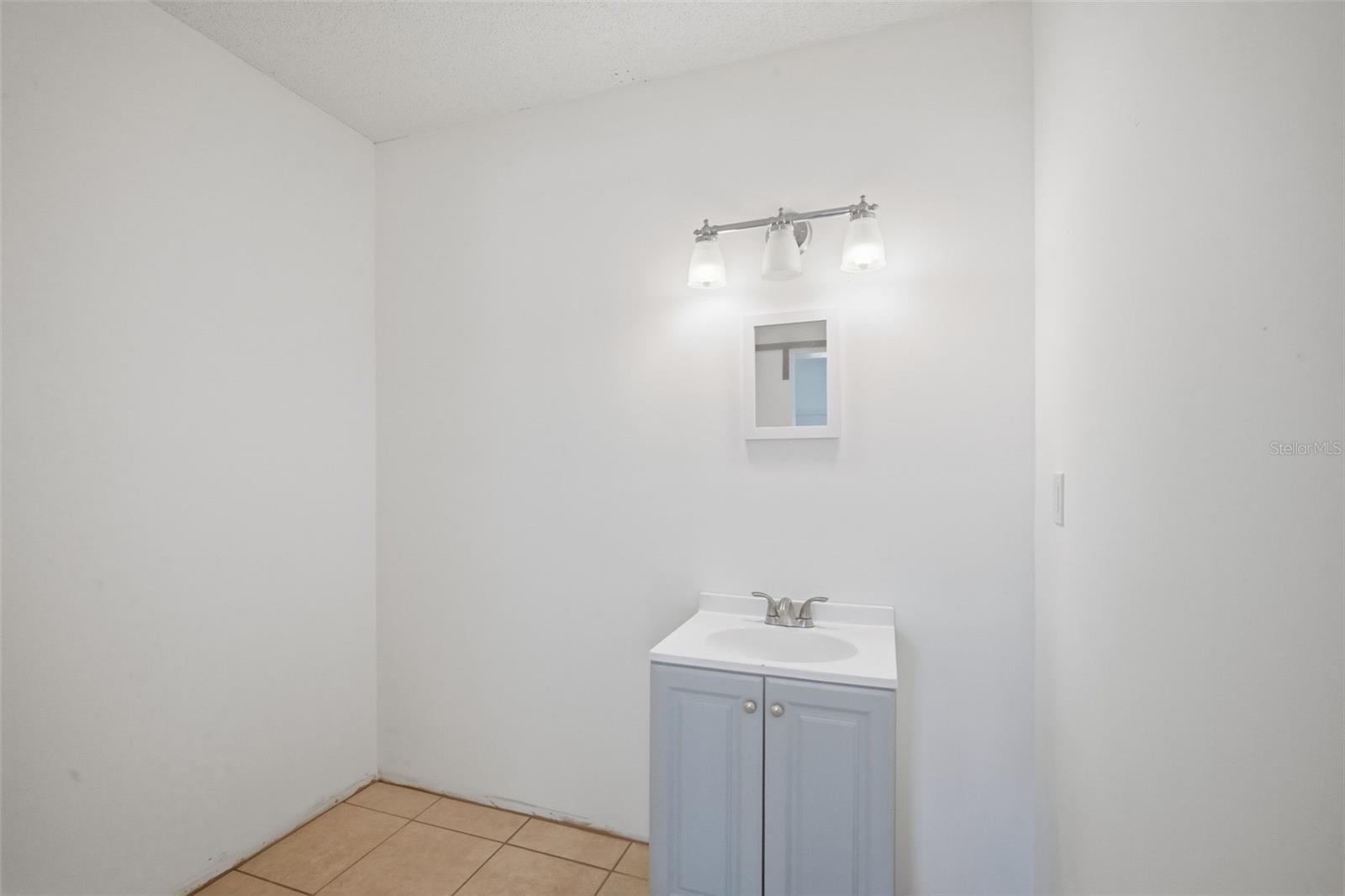 Image 24 of 55 For 1826 Nebraska Avenue Ne