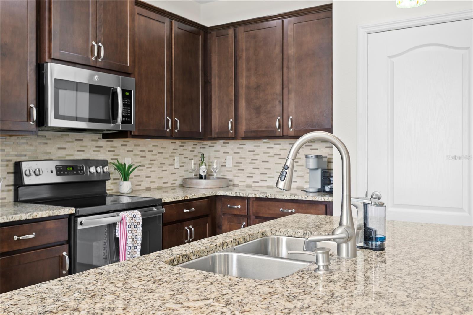 Image 11 of 55 For 610 53rd Avenue N