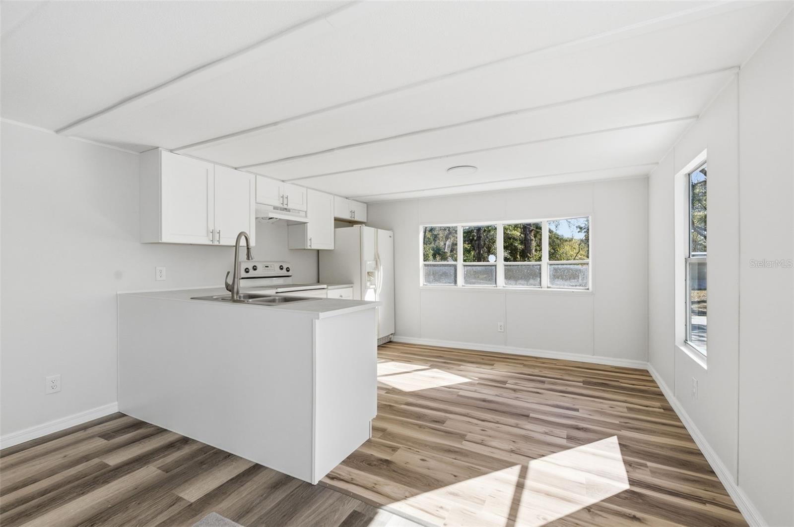 Image 10 of 32 For 8035 Rosella Court