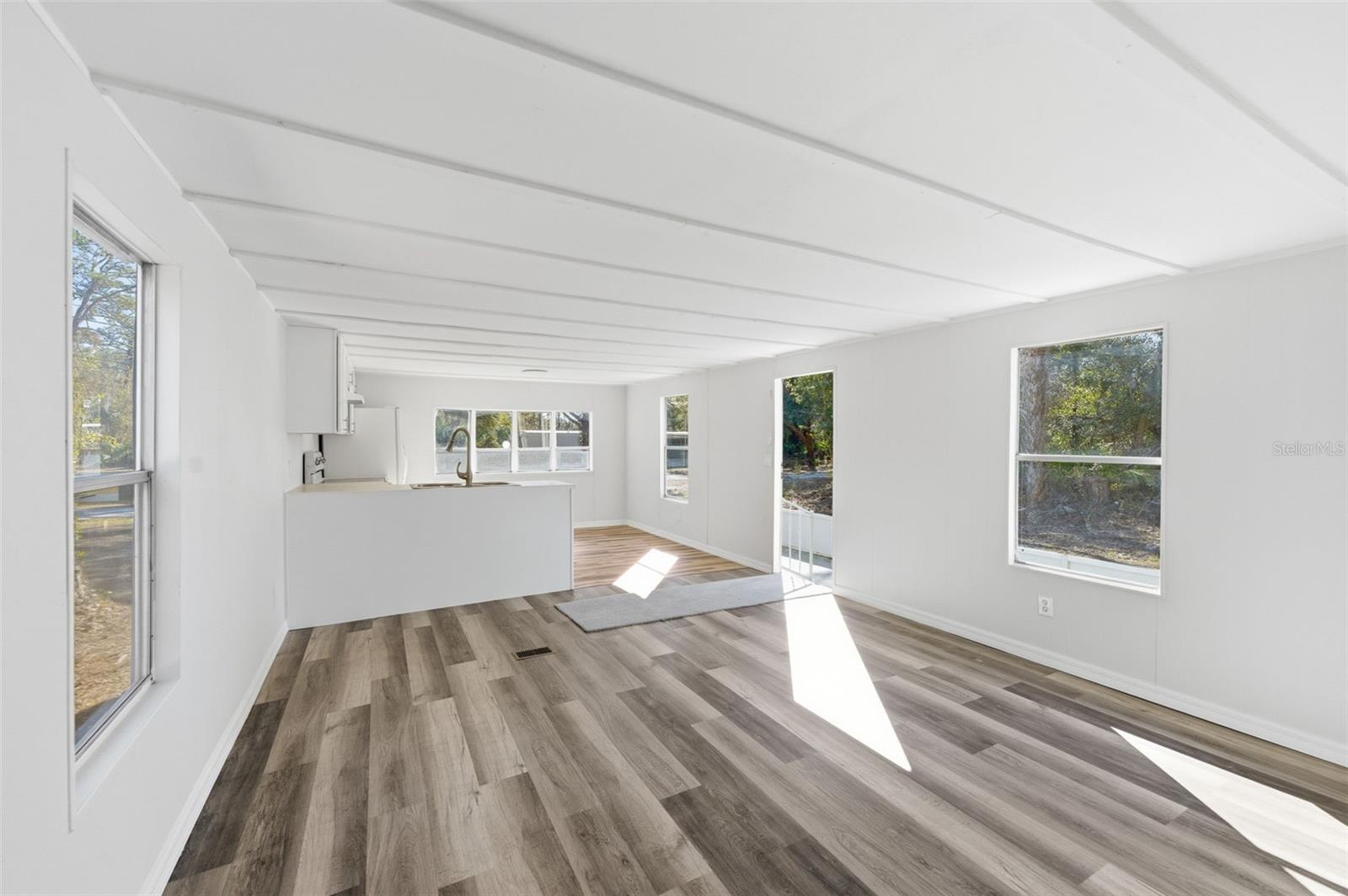 Image 4 of 32 For 8035 Rosella Court