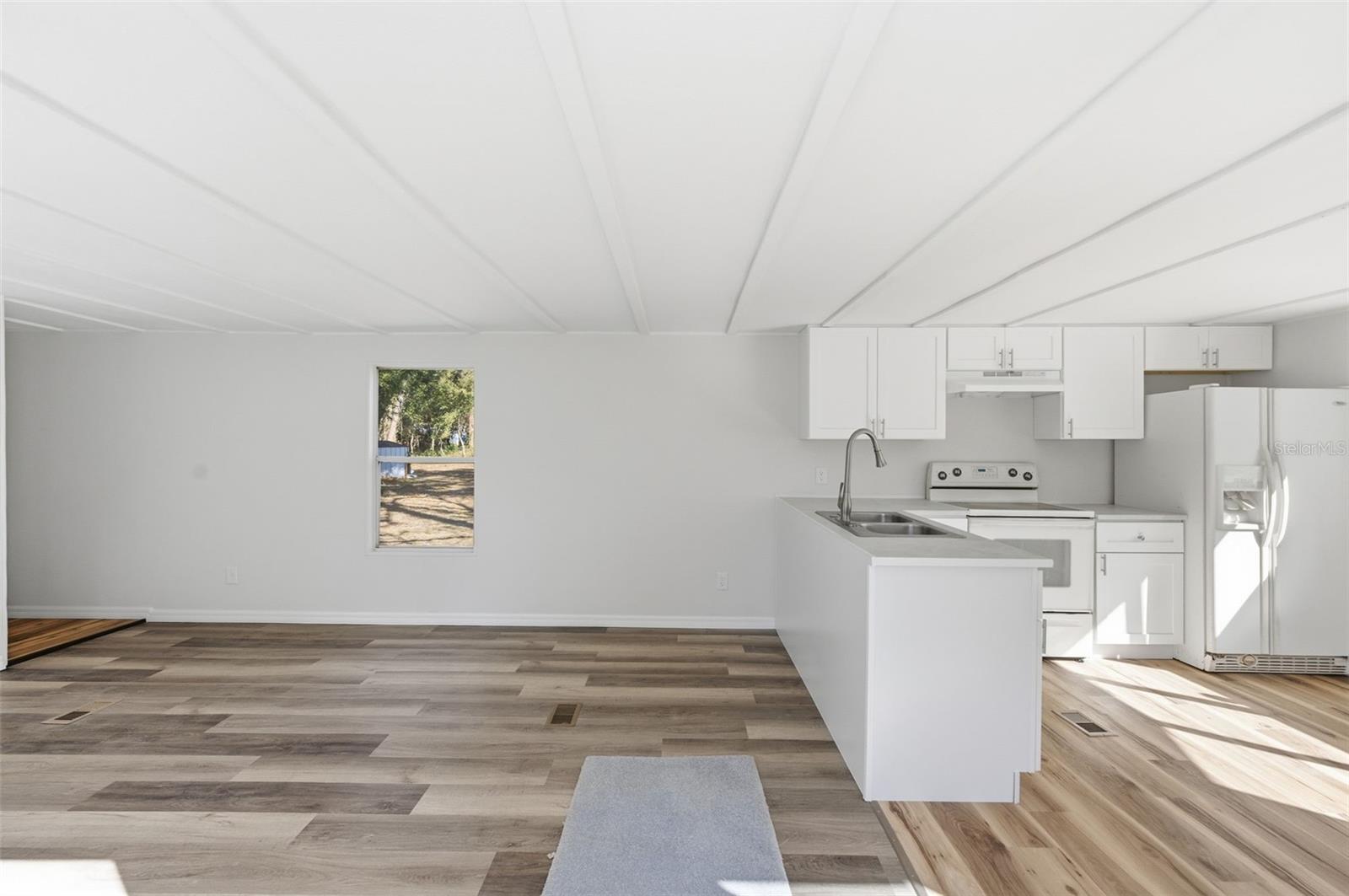 Image 9 of 32 For 8035 Rosella Court