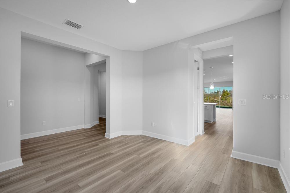 Listing photo id 6 for 1669 Anson Lane