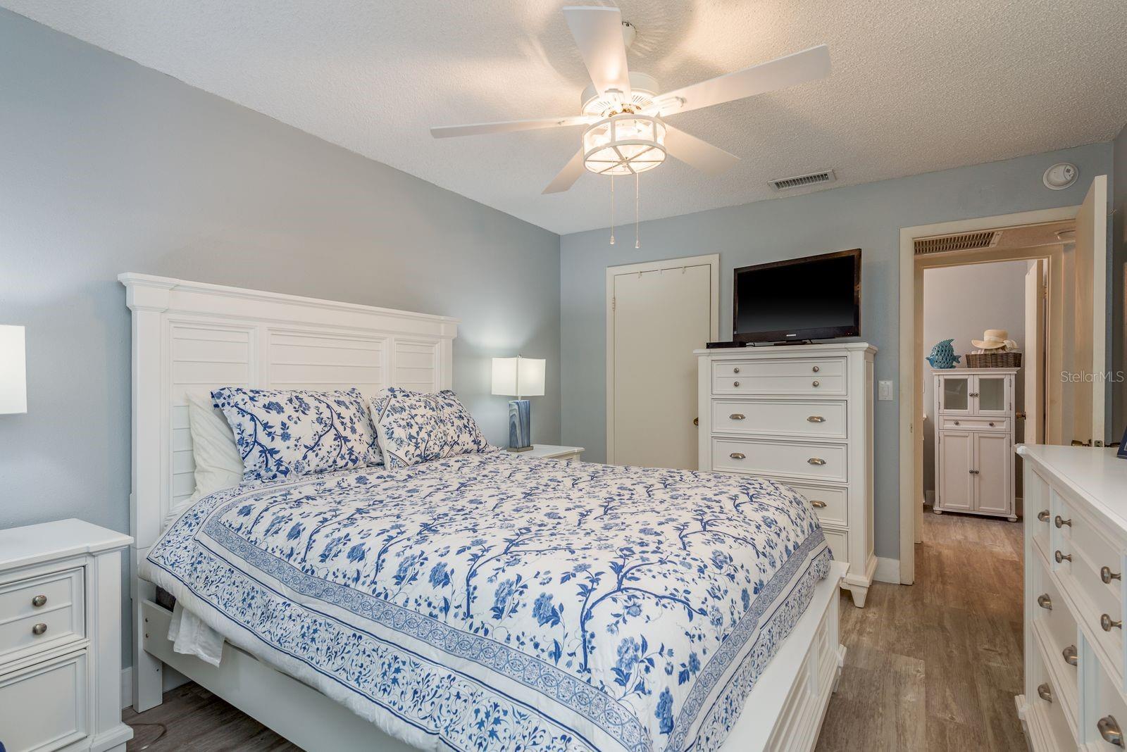 Image 15 of 29 For 1701 Pinehurst Road 17d