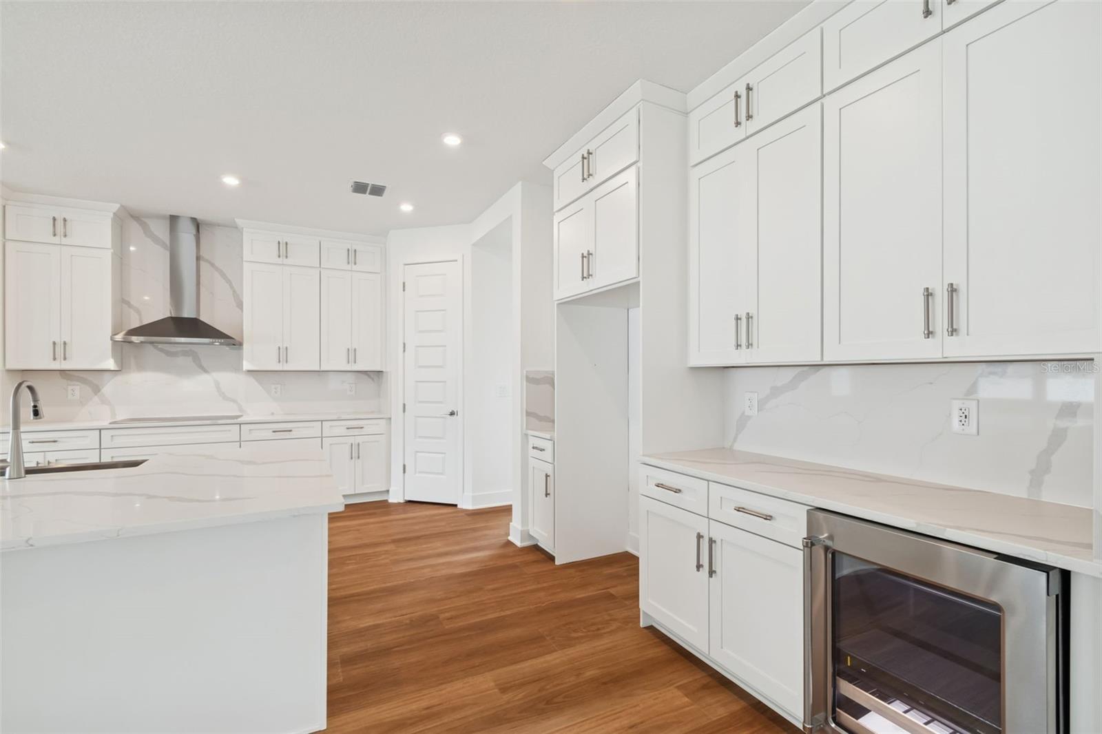 Image 15 of 53 For 804 Peninsular Street