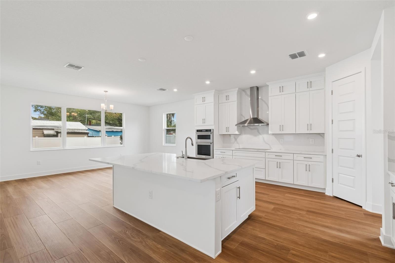 Image 20 of 53 For 804 Peninsular Street