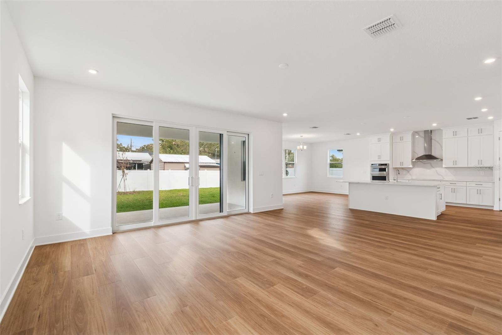 Image 22 of 53 For 804 Peninsular Street