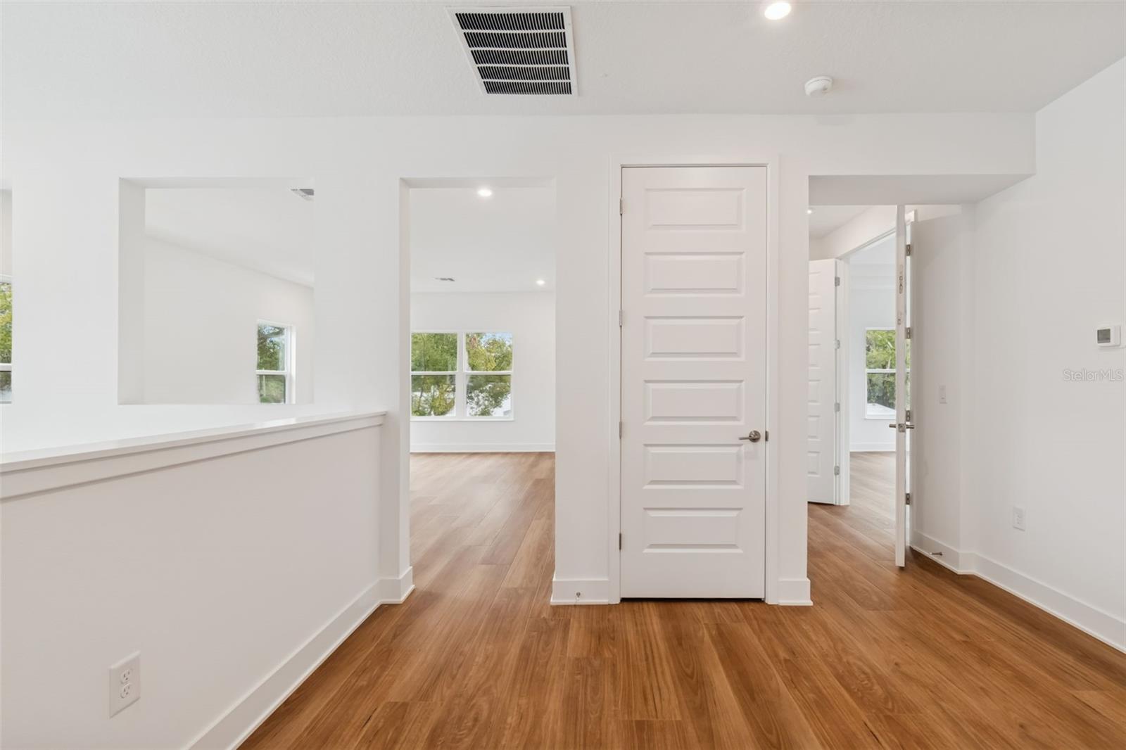 Image 26 of 53 For 804 Peninsular Street