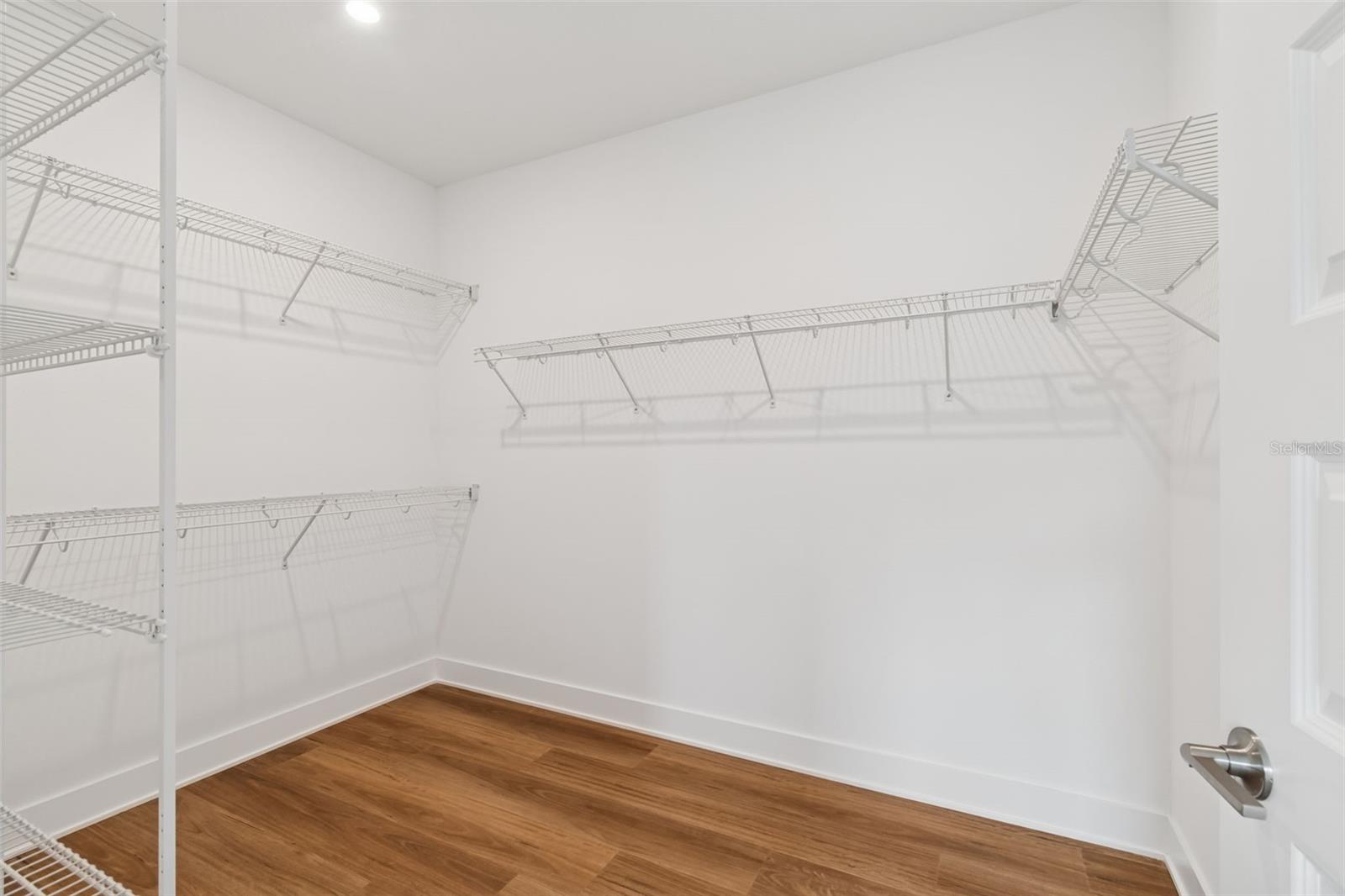 Image 39 of 53 For 804 Peninsular Street