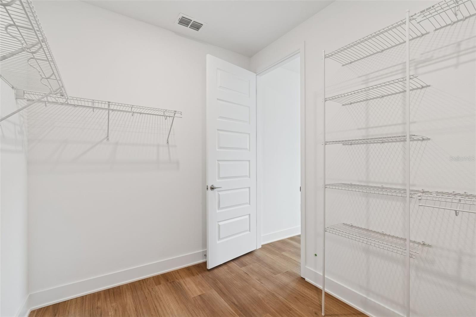 Image 40 of 53 For 804 Peninsular Street