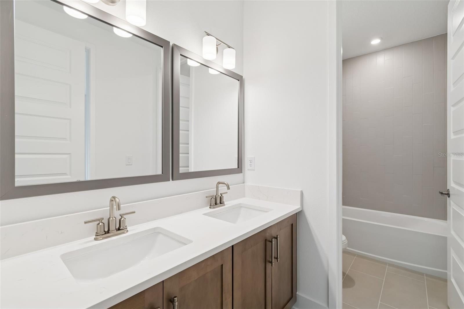 Image 45 of 53 For 804 Peninsular Street