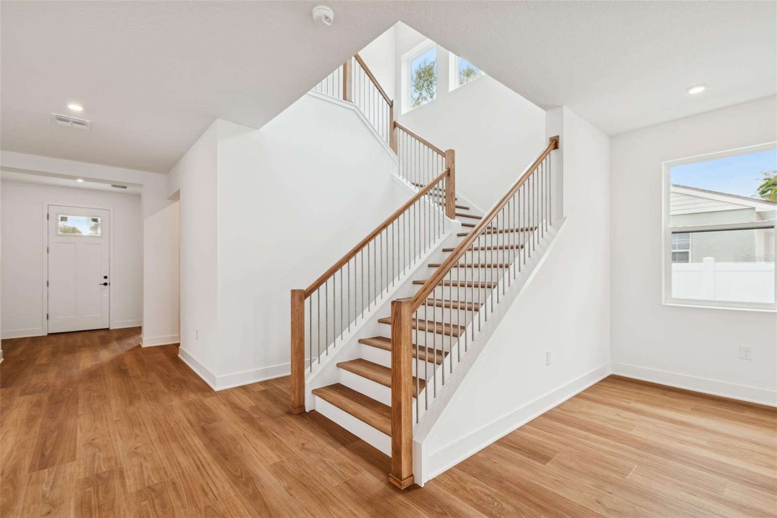 Image 6 of 53 For 804 Peninsular Street