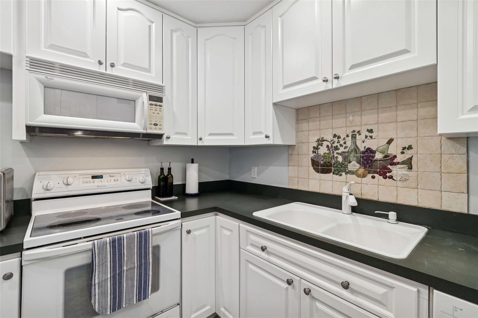 Image 23 of 48 For 2417 Jetton Avenue