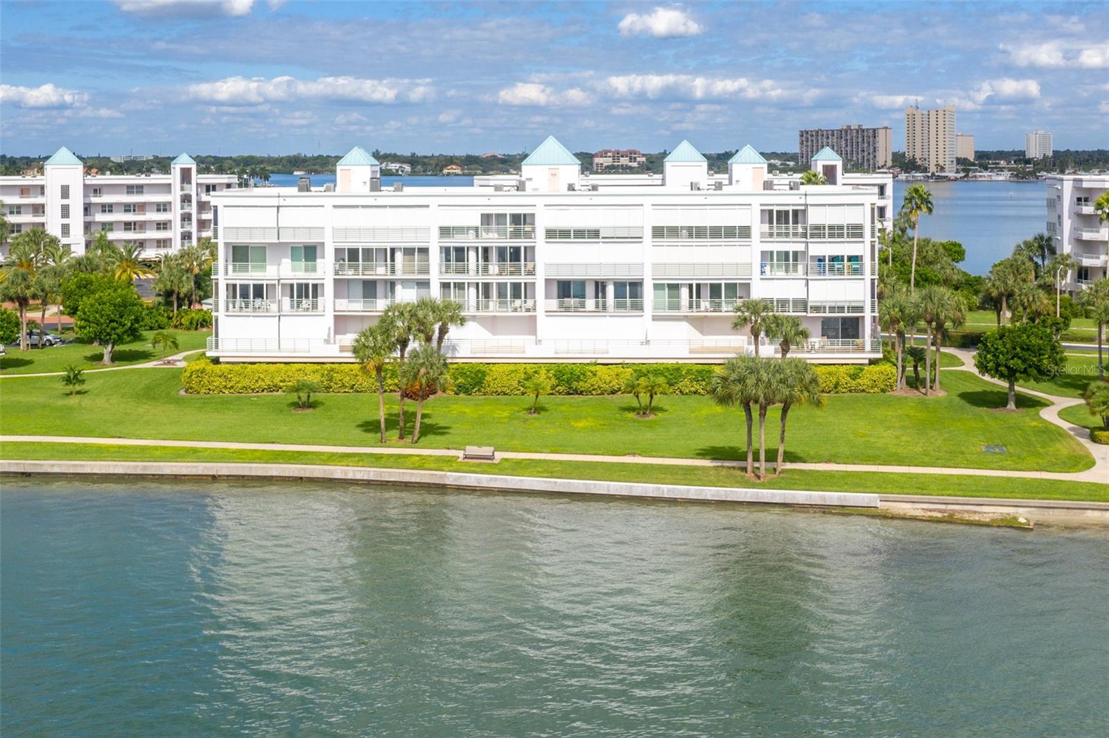 Image 28 of 49 For 8000 Sailboat Key Boulevard S 305