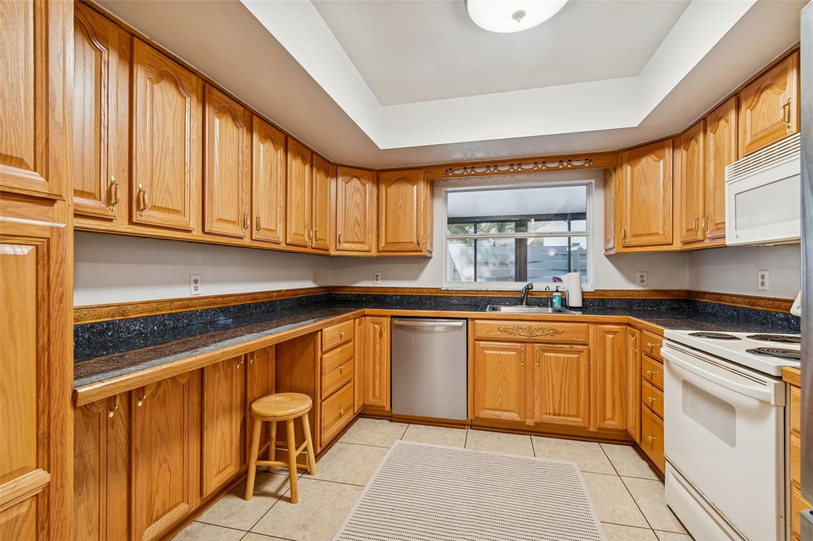 Image 10 of 43 For 2618 Cedar View Court 95b