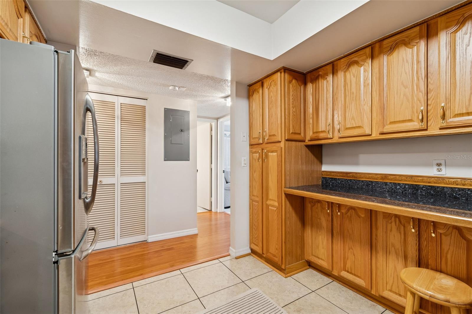 Image 12 of 43 For 2618 Cedar View Court 95b