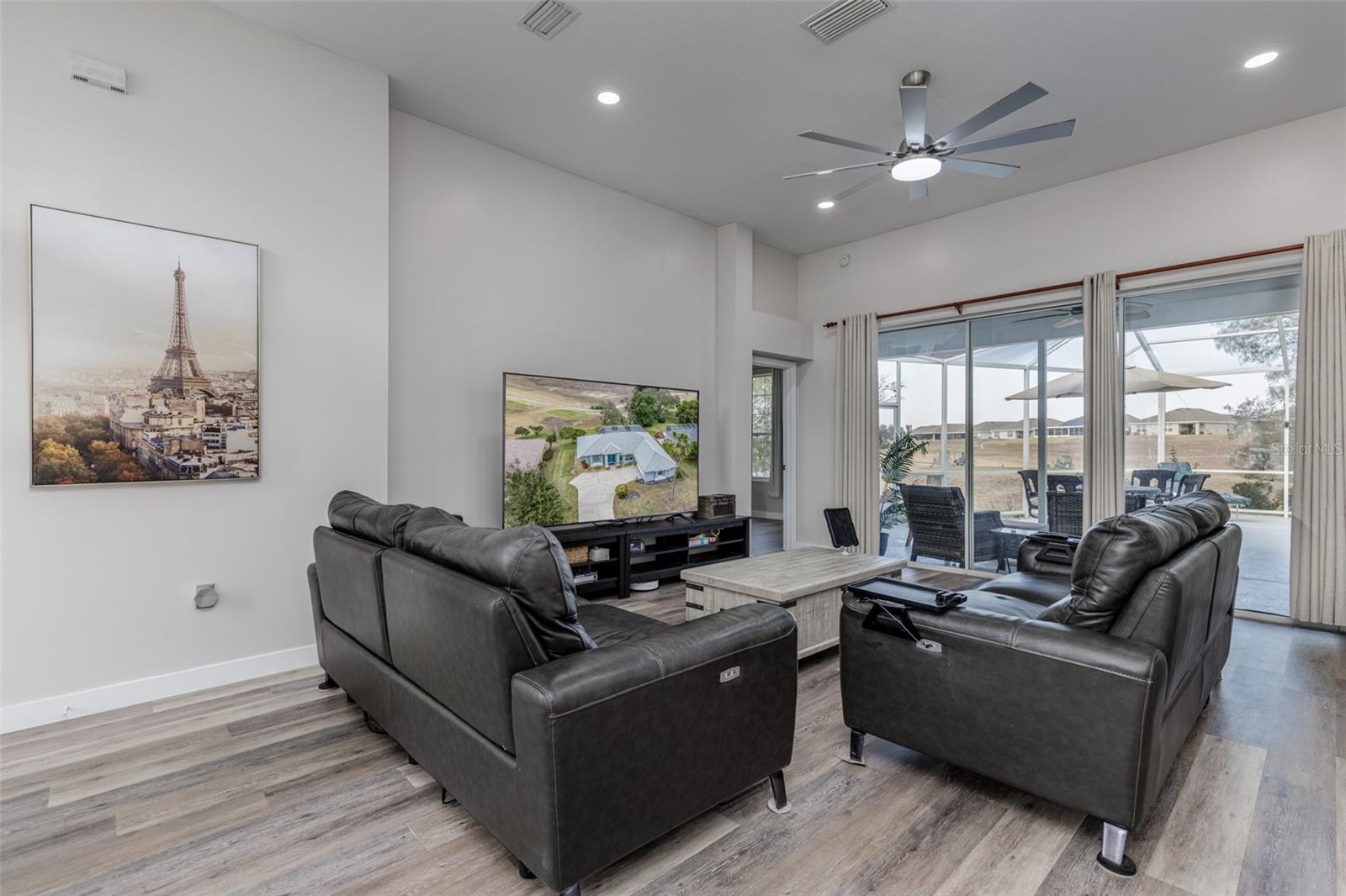 Image 7 of 43 For 4740 Crestline Drive