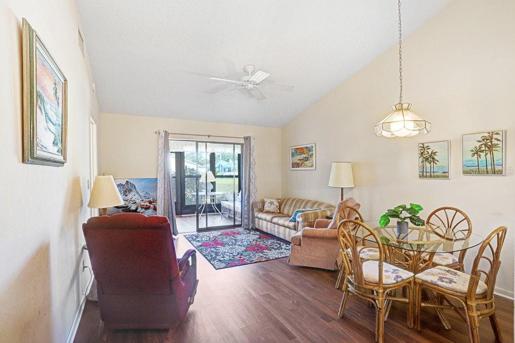 Image 5 of 23 For 38429 Cottonwood Place