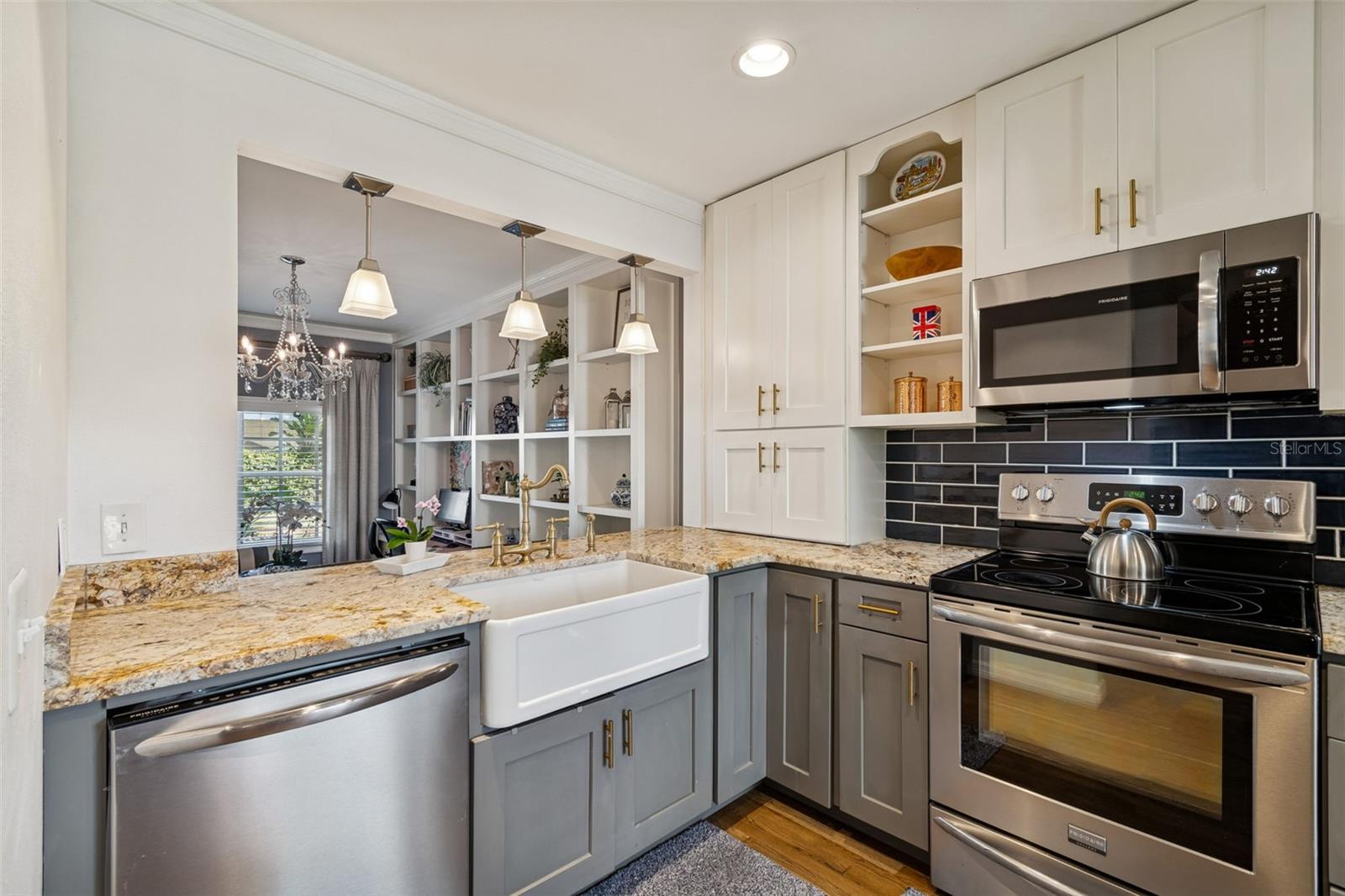 Image 18 of 86 For 5220 Russell Street 36