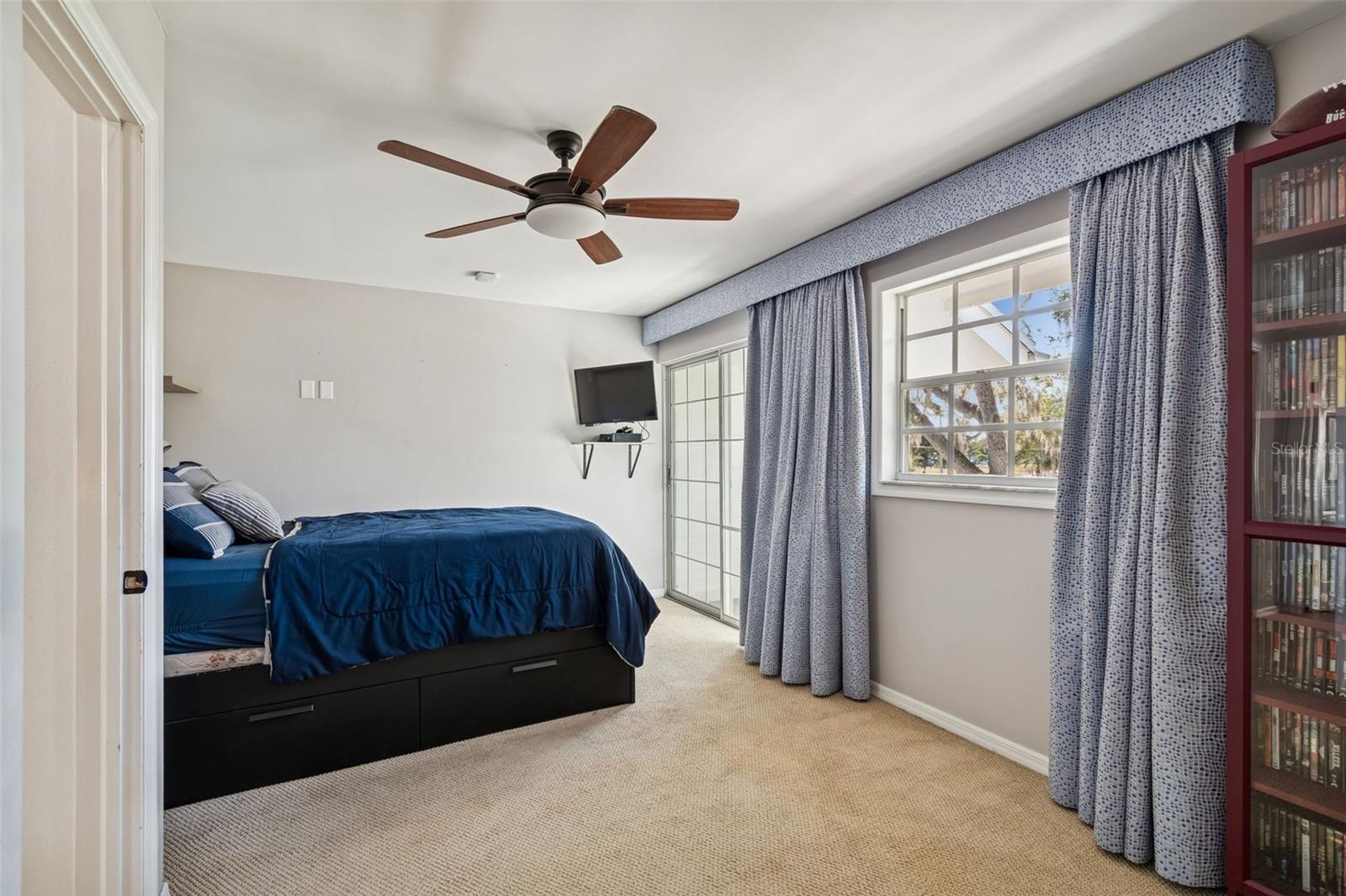 Image 53 of 86 For 5220 Russell Street 36