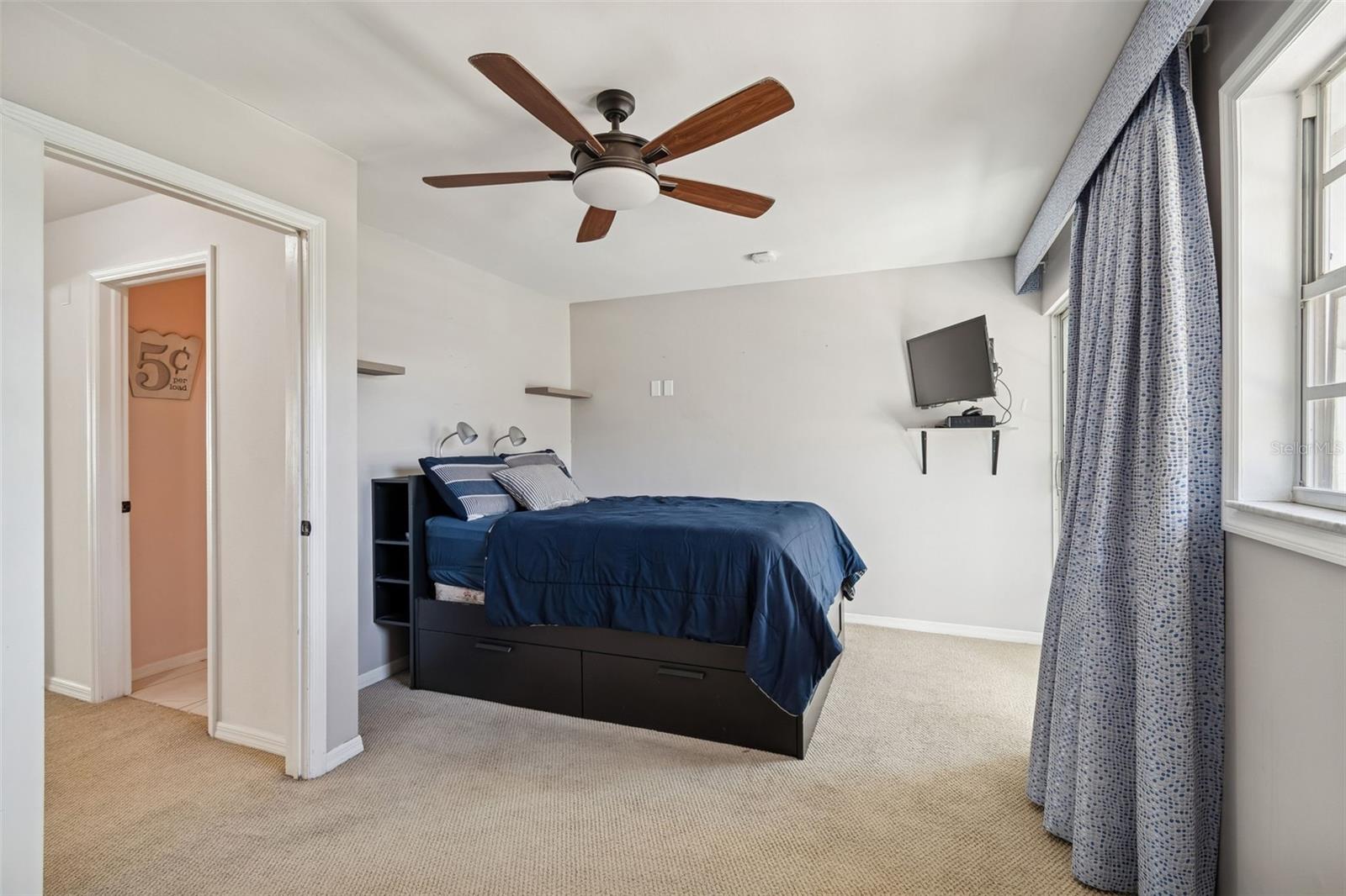 Image 54 of 86 For 5220 Russell Street 36