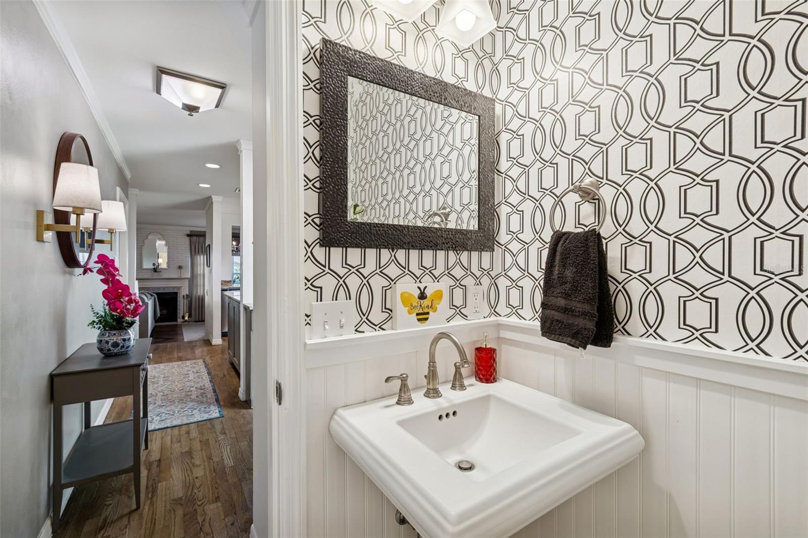 Image 8 of 86 For 5220 Russell Street 36