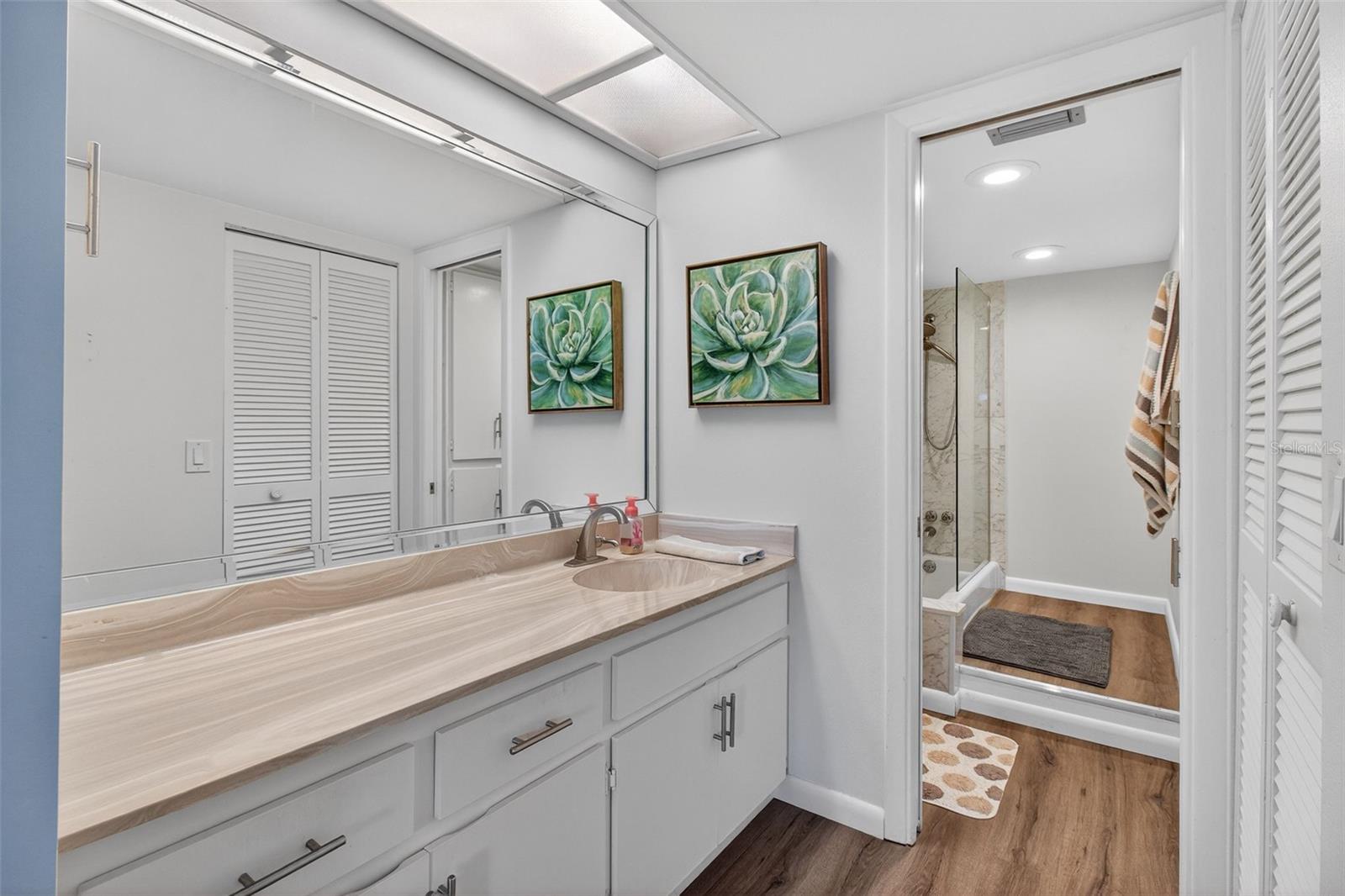 Image 21 of 37 For 225 Country Club Drive D239