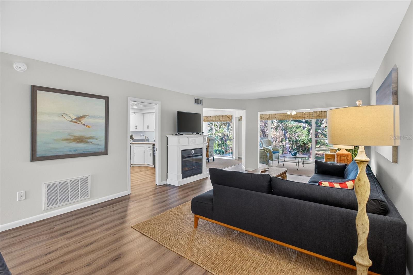 Image 5 of 37 For 225 Country Club Drive D239