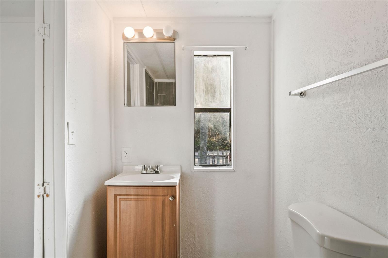 Image 13 of 30 For 10205 Burton Street