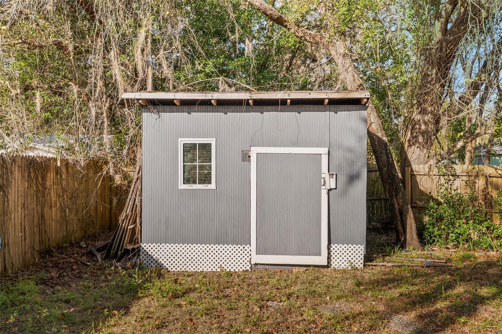 Image 23 of 30 For 10205 Burton Street