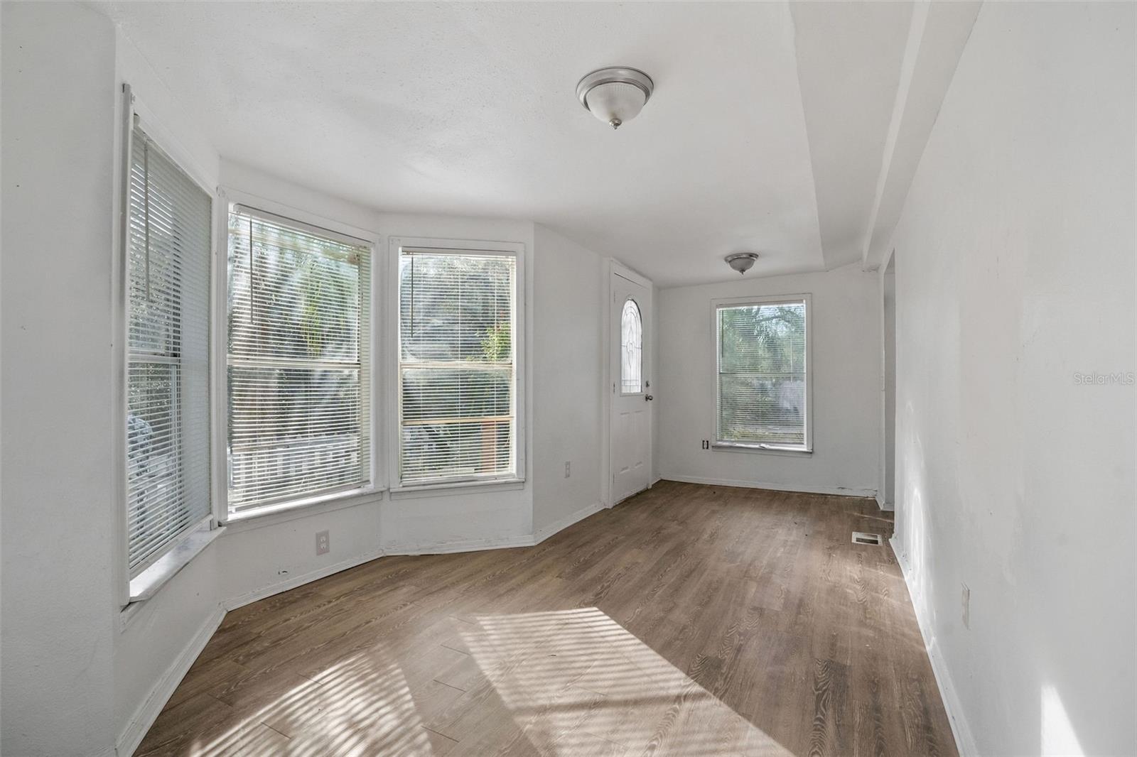 Image 3 of 30 For 10205 Burton Street