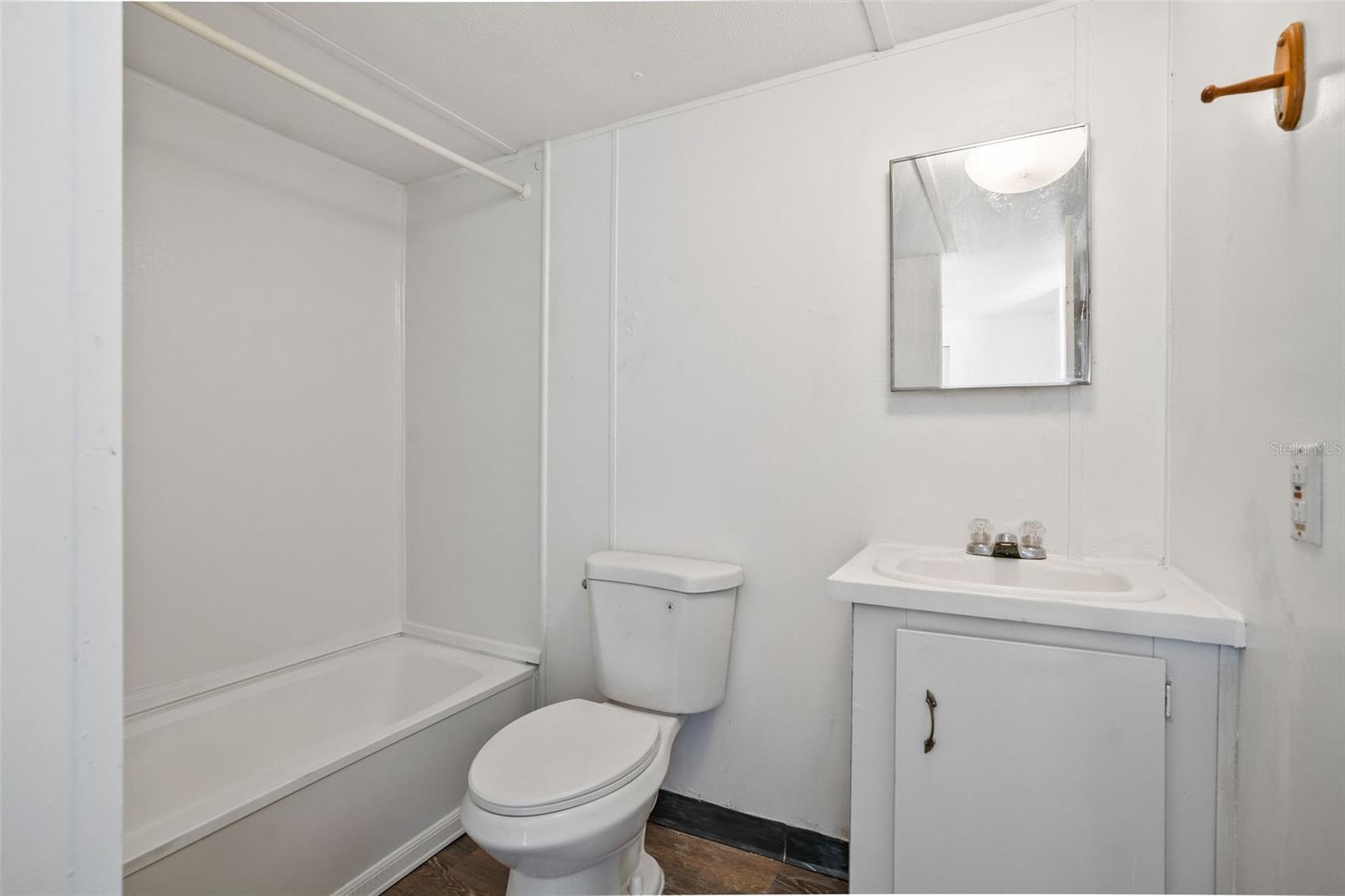 Image 13 of 20 For 9342 Labelle Street