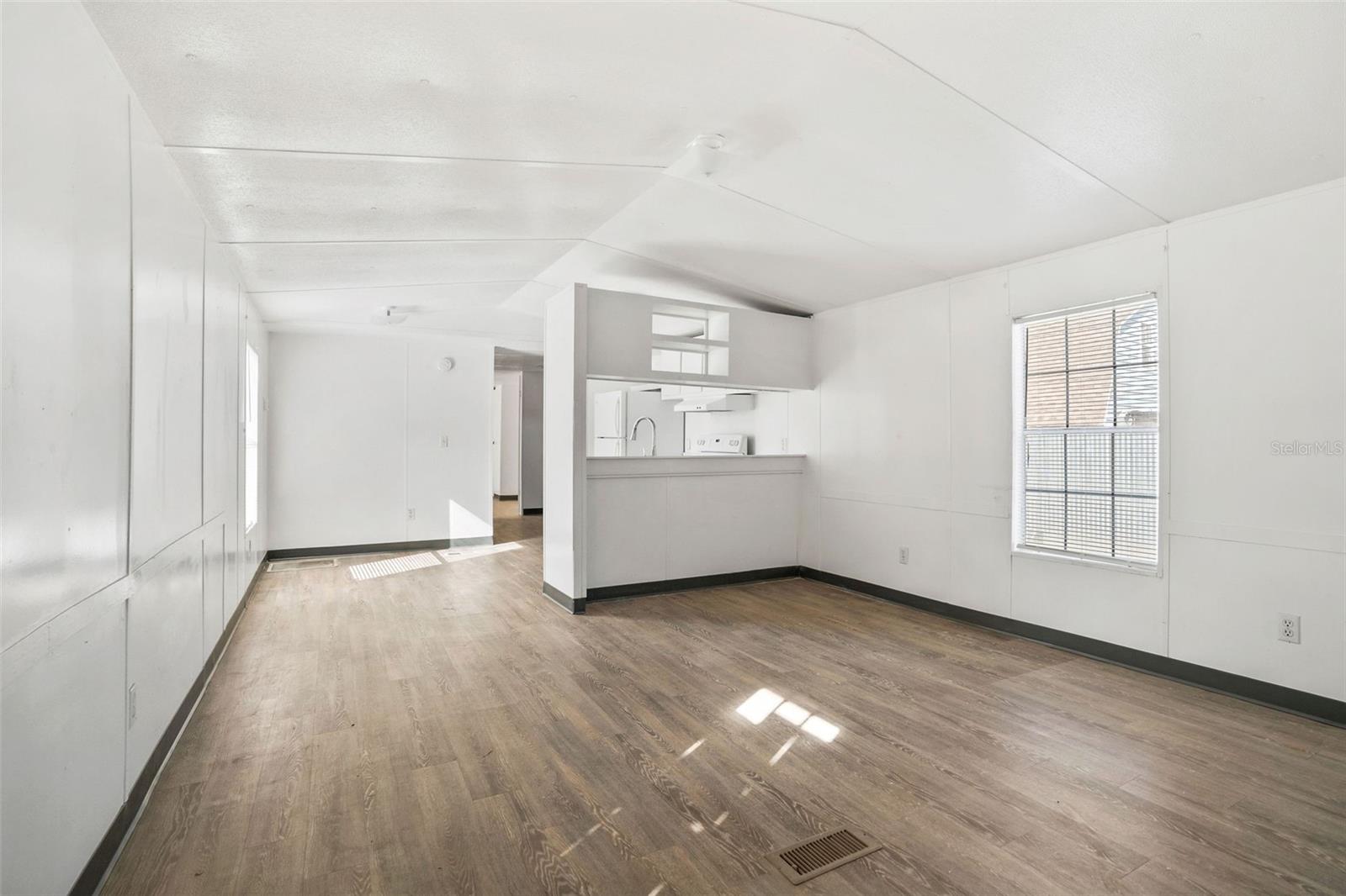 Image 2 of 20 For 9342 Labelle Street