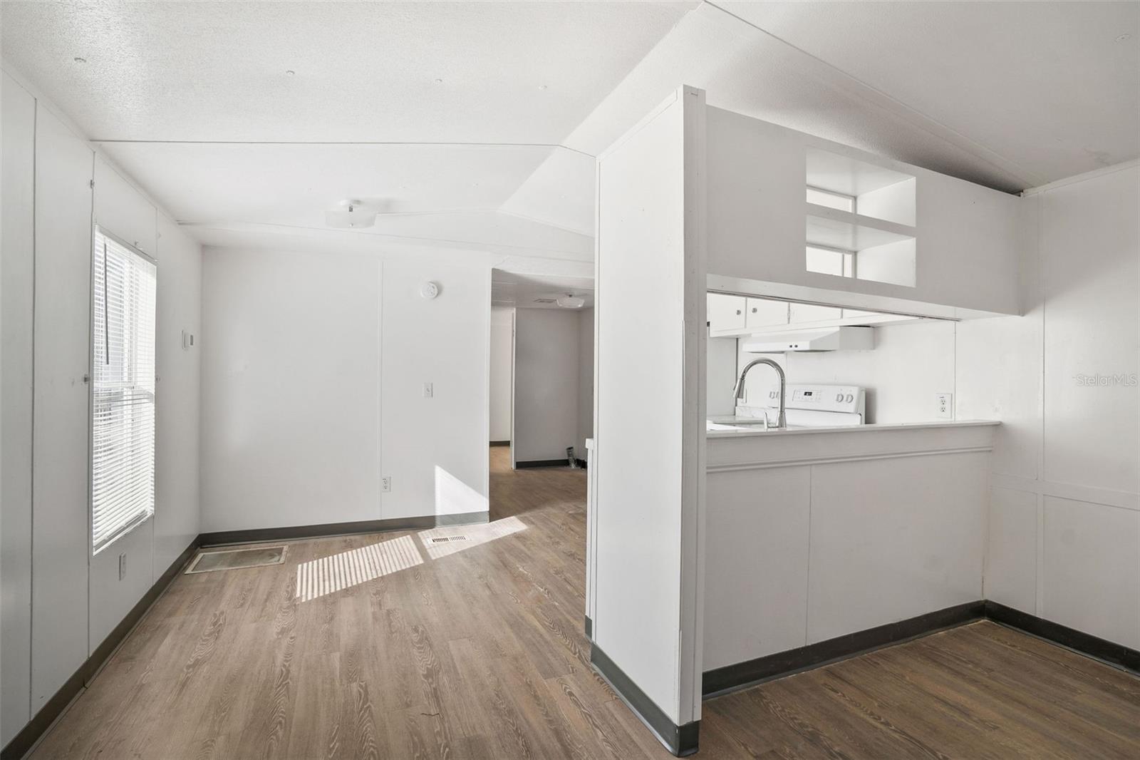 Image 3 of 20 For 9342 Labelle Street