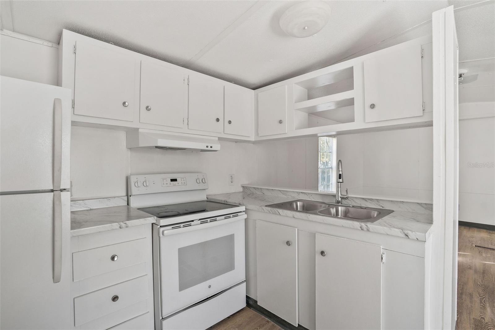 Image 5 of 20 For 9342 Labelle Street