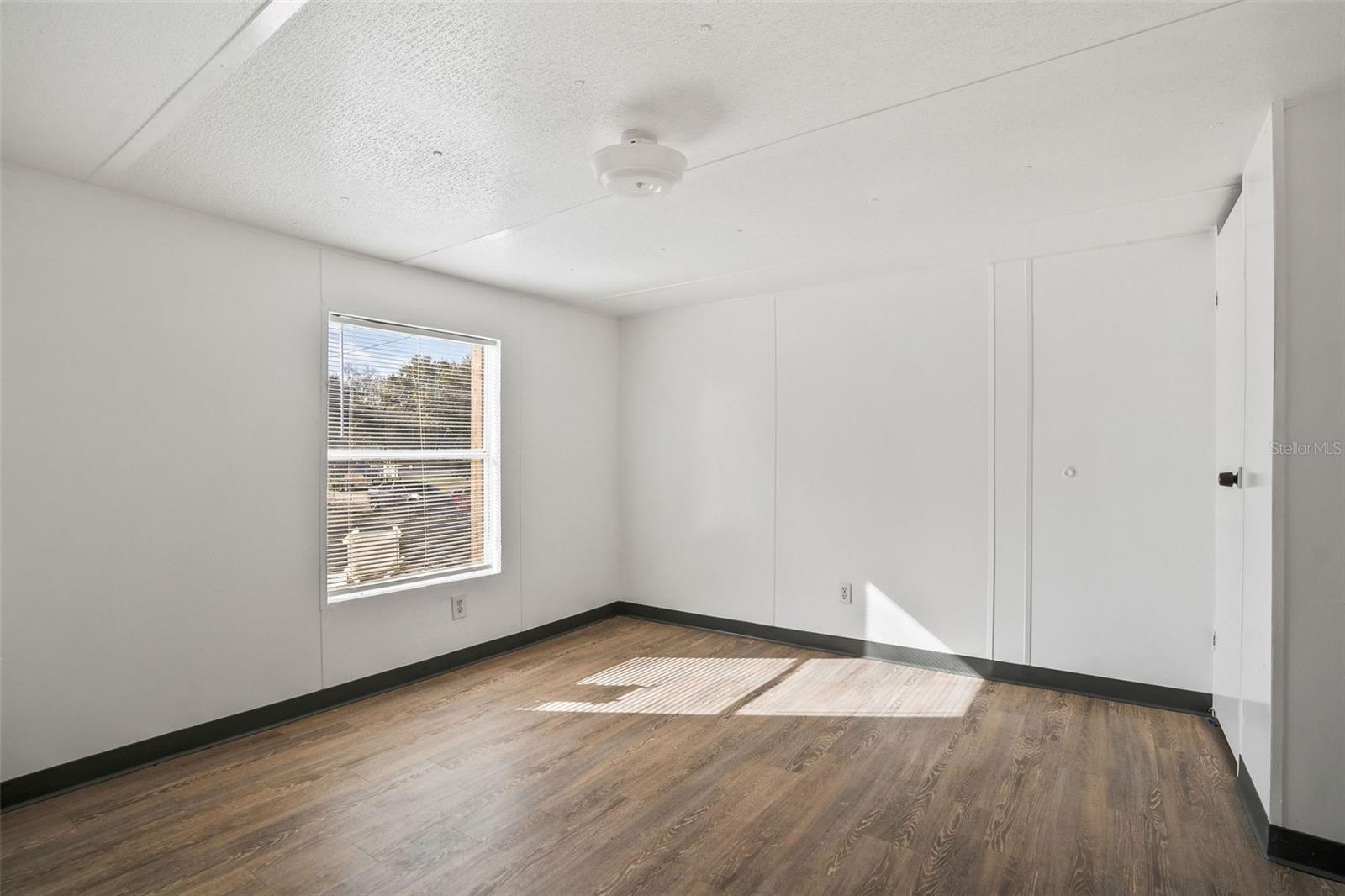 Image 7 of 20 For 9342 Labelle Street