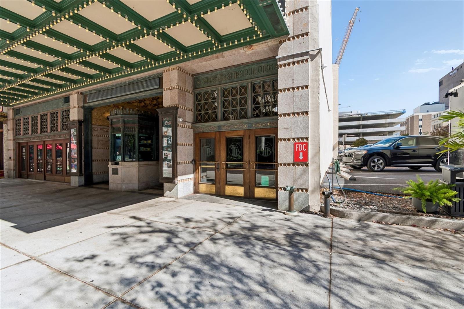 Image 3 of 100 For 707 Franklin Street 6