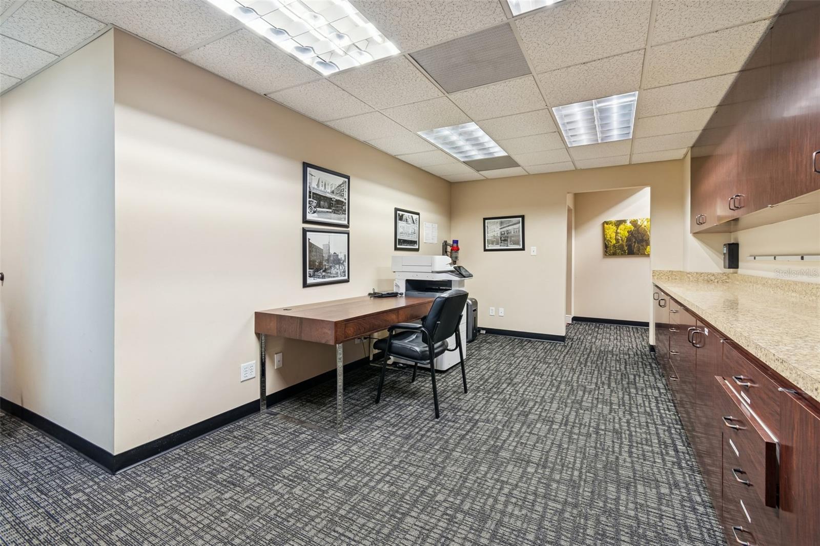 Image 34 of 100 For 707 Franklin Street 6