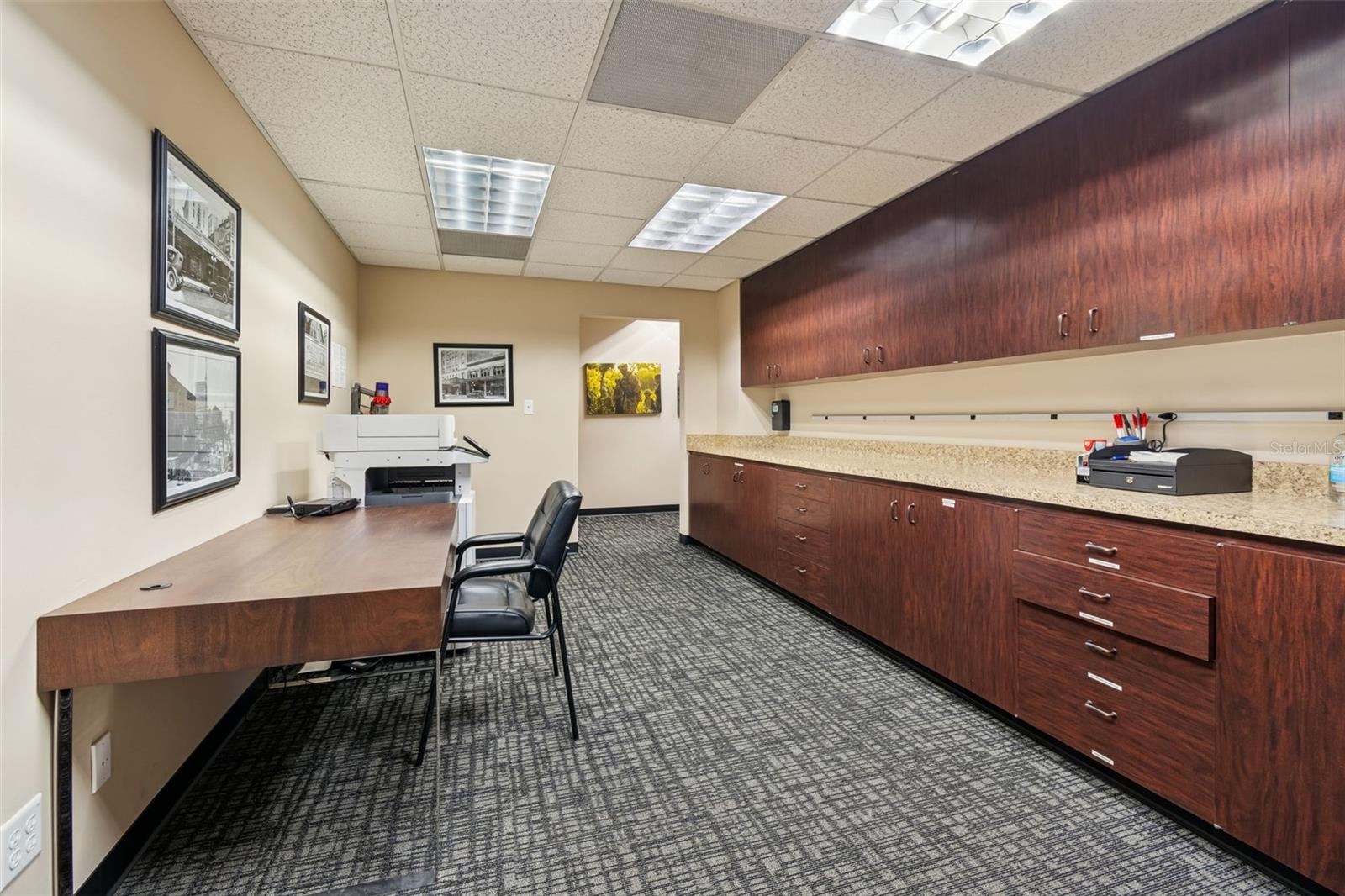 Image 35 of 100 For 707 Franklin Street 6