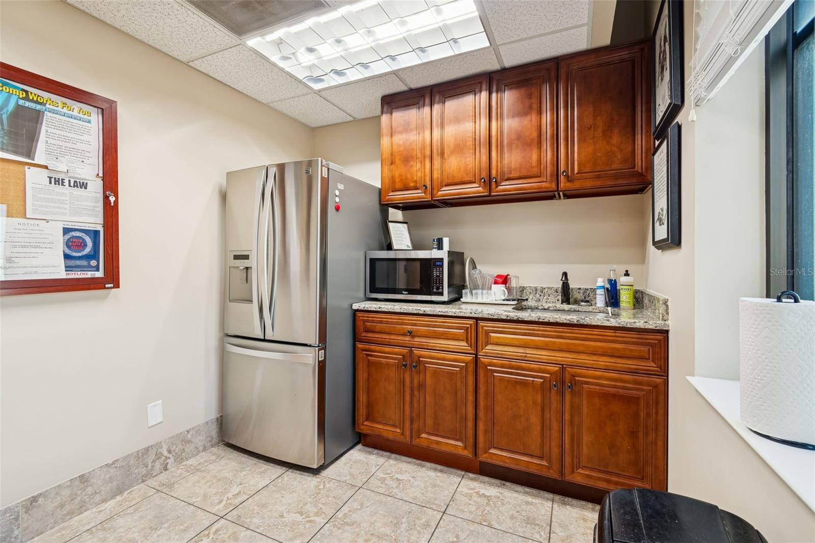 Image 46 of 100 For 707 Franklin Street 6