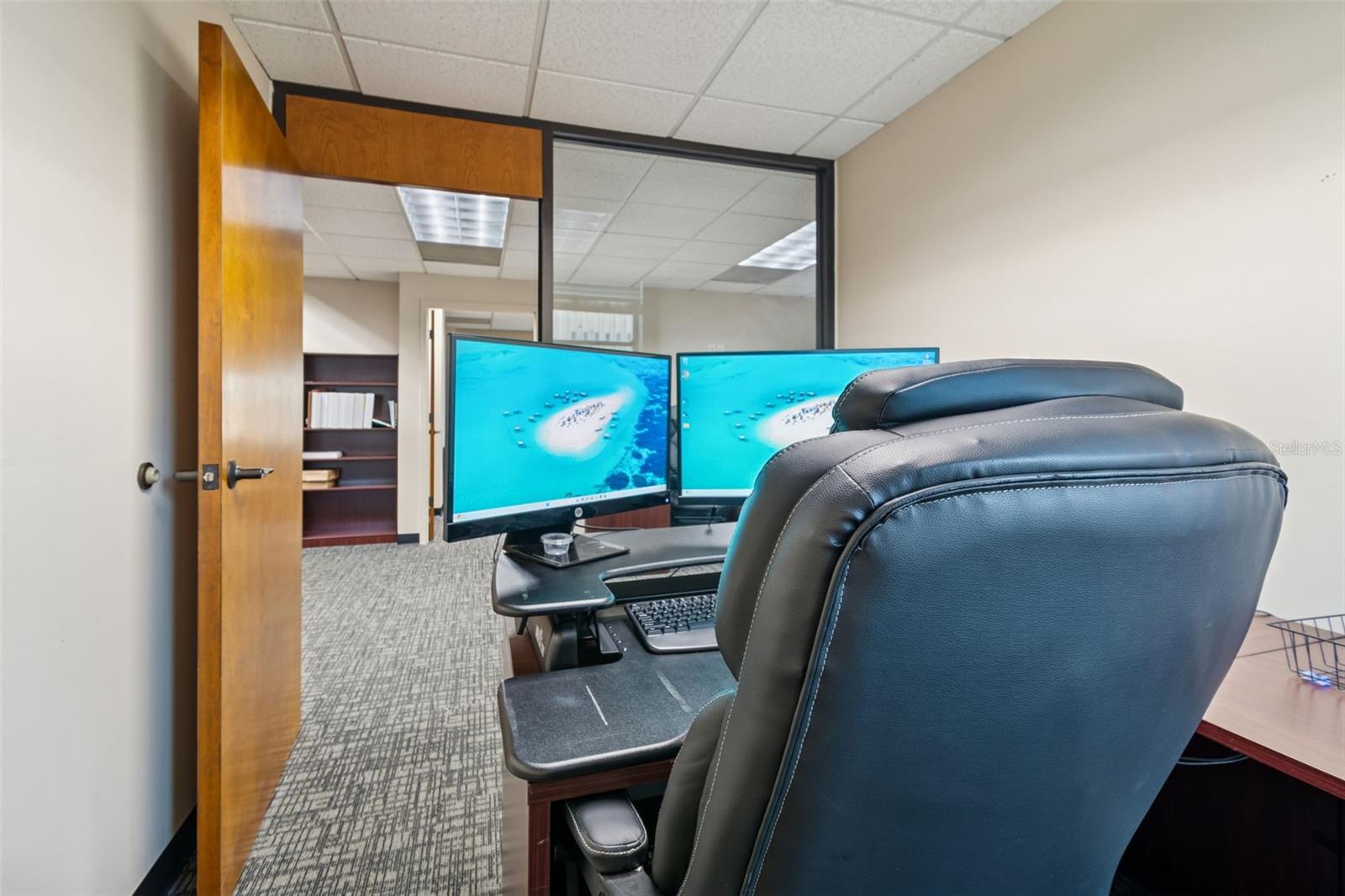 Image 56 of 100 For 707 Franklin Street 6