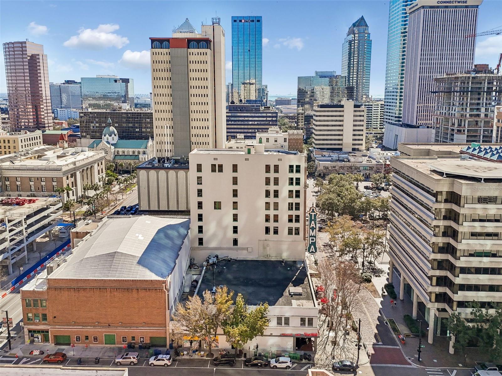 Image 81 of 100 For 707 Franklin Street 6