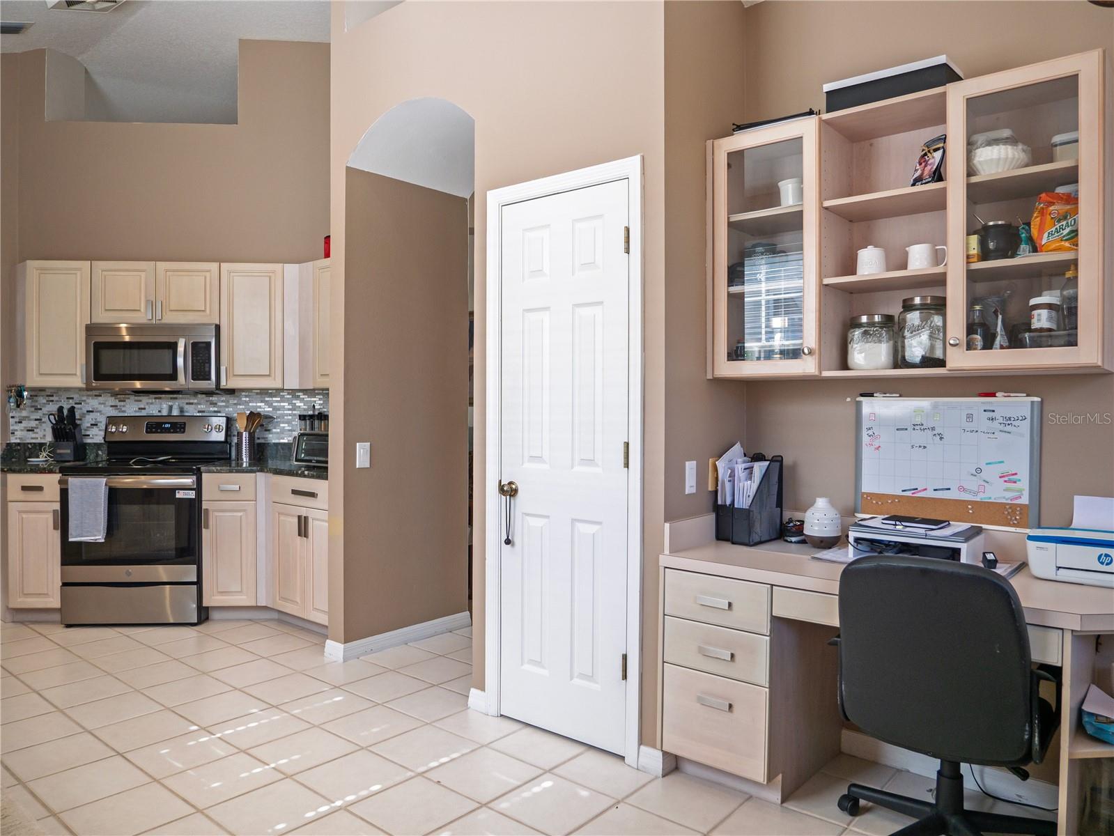 Image 14 of 48 For 4054 Caddie Drive E