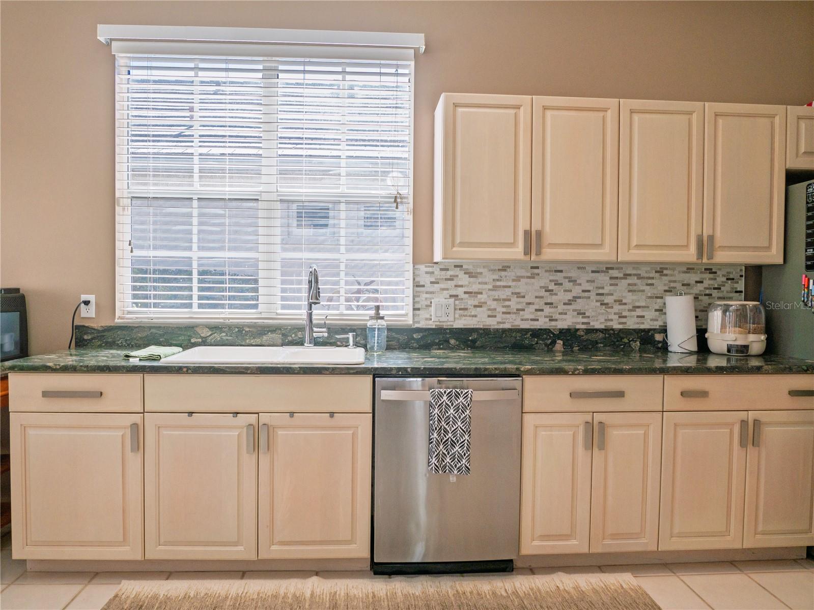 Image 17 of 48 For 4054 Caddie Drive E