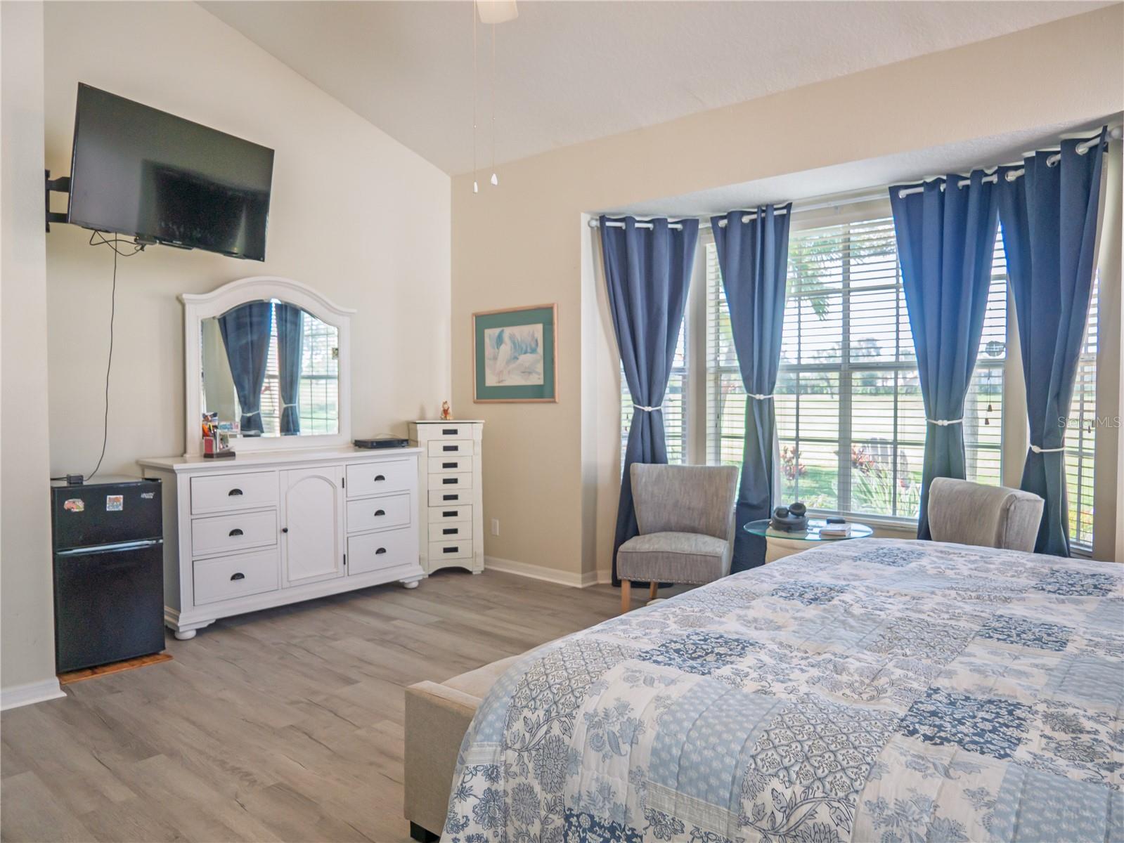 Image 21 of 48 For 4054 Caddie Drive E